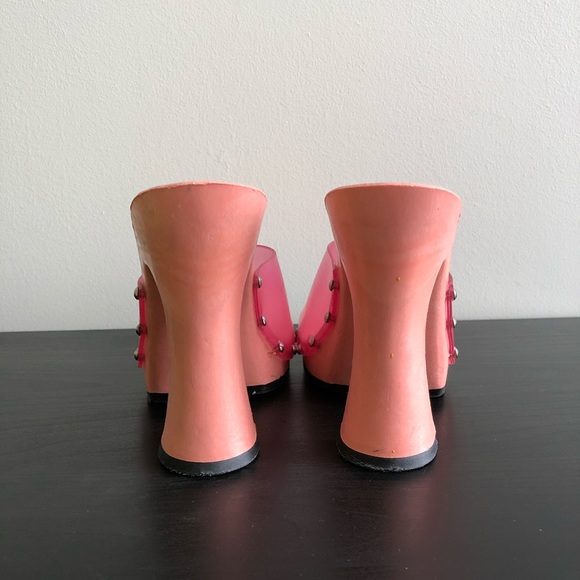 Pink Y2K heeled Barbie shoes of your dreams - Picture 3 of 5